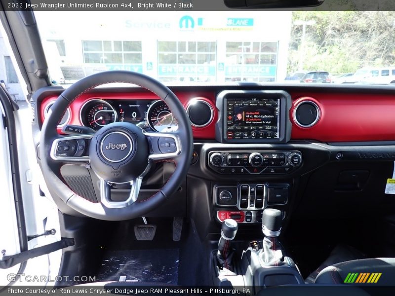 Bright White / Black 2022 Jeep Wrangler Unlimited Rubicon 4x4