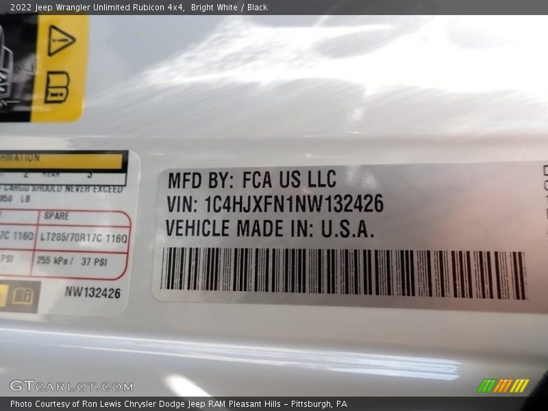 Bright White / Black 2022 Jeep Wrangler Unlimited Rubicon 4x4