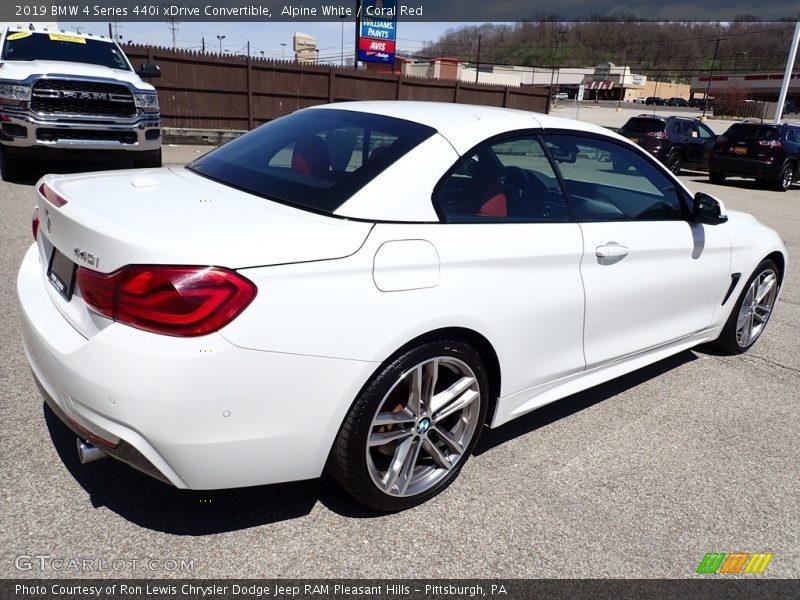 Alpine White / Coral Red 2019 BMW 4 Series 440i xDrive Convertible