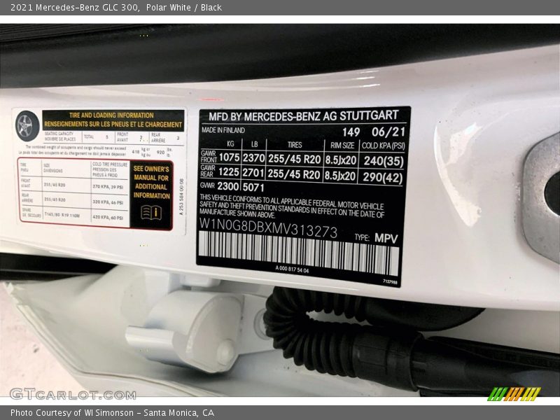 Polar White / Black 2021 Mercedes-Benz GLC 300