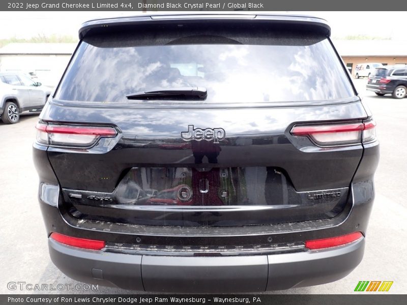 Diamond Black Crystal Pearl / Global Black 2022 Jeep Grand Cherokee L Limited 4x4