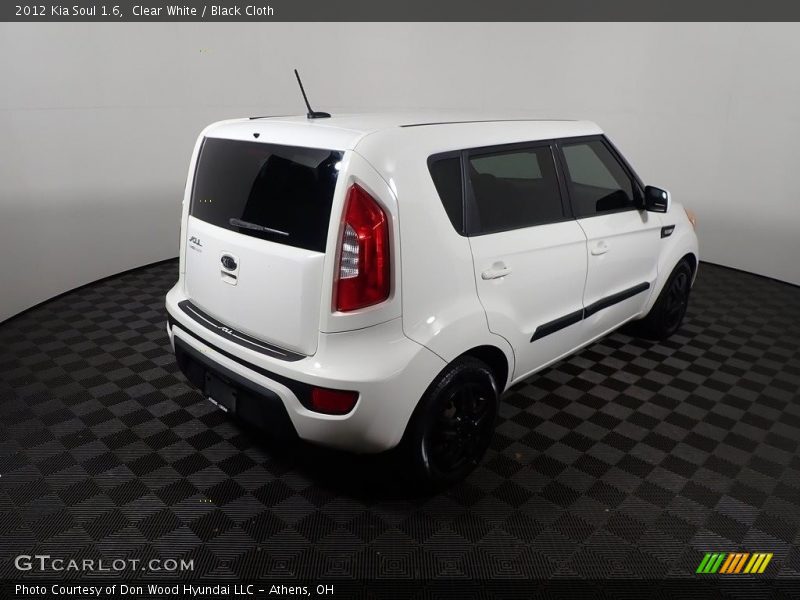 Clear White / Black Cloth 2012 Kia Soul 1.6