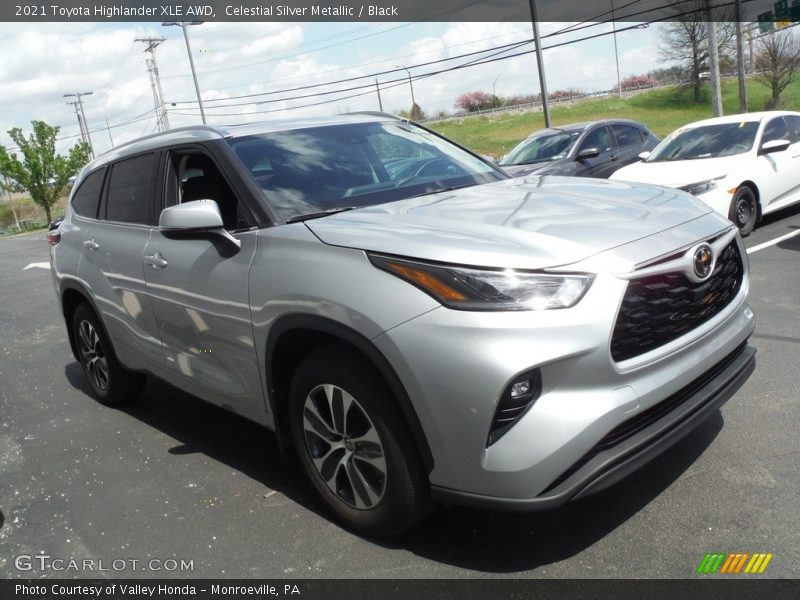 Front 3/4 View of 2021 Highlander XLE AWD