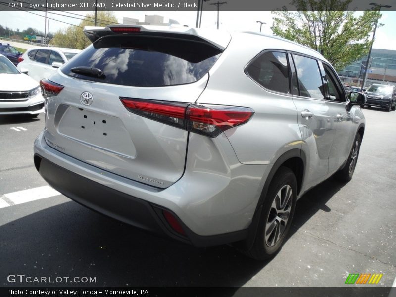 Celestial Silver Metallic / Black 2021 Toyota Highlander XLE AWD