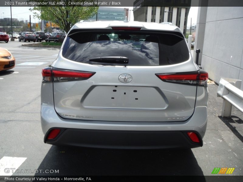Celestial Silver Metallic / Black 2021 Toyota Highlander XLE AWD