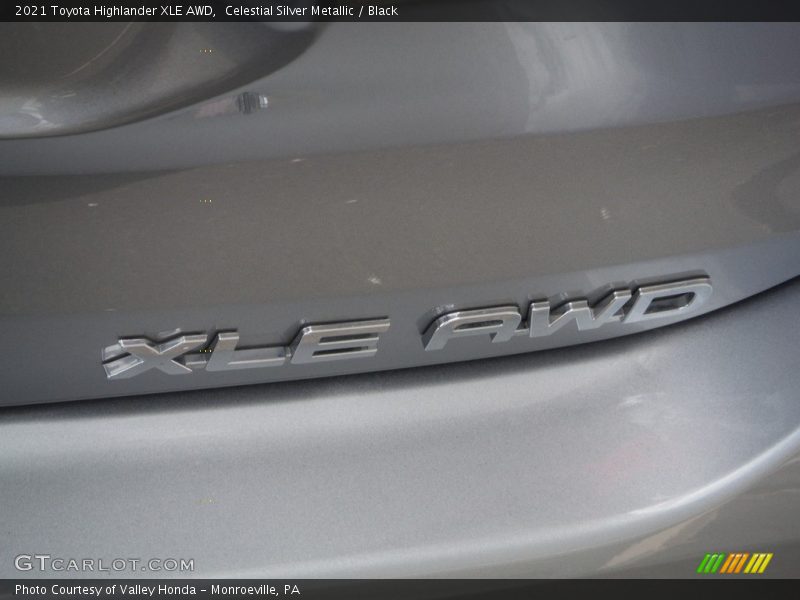 Celestial Silver Metallic / Black 2021 Toyota Highlander XLE AWD