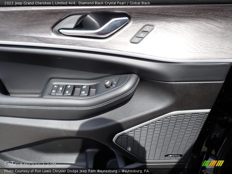 Diamond Black Crystal Pearl / Global Black 2022 Jeep Grand Cherokee L Limited 4x4