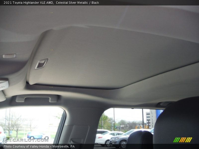 Celestial Silver Metallic / Black 2021 Toyota Highlander XLE AWD