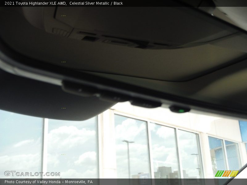 Celestial Silver Metallic / Black 2021 Toyota Highlander XLE AWD
