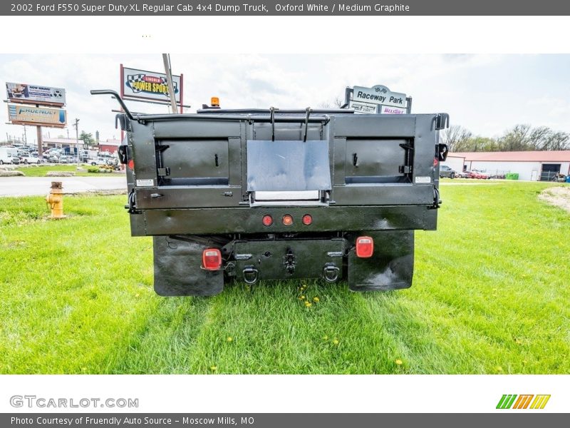 Oxford White / Medium Graphite 2002 Ford F550 Super Duty XL Regular Cab 4x4 Dump Truck