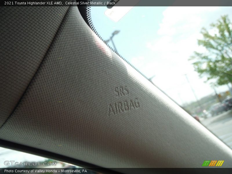 Celestial Silver Metallic / Black 2021 Toyota Highlander XLE AWD