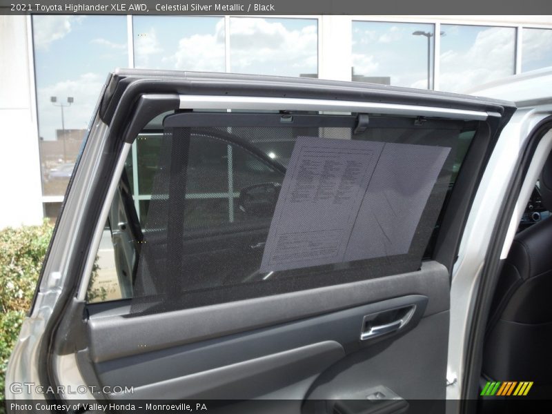 Celestial Silver Metallic / Black 2021 Toyota Highlander XLE AWD