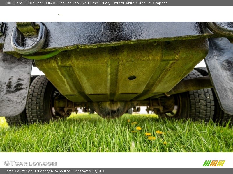 Oxford White / Medium Graphite 2002 Ford F550 Super Duty XL Regular Cab 4x4 Dump Truck