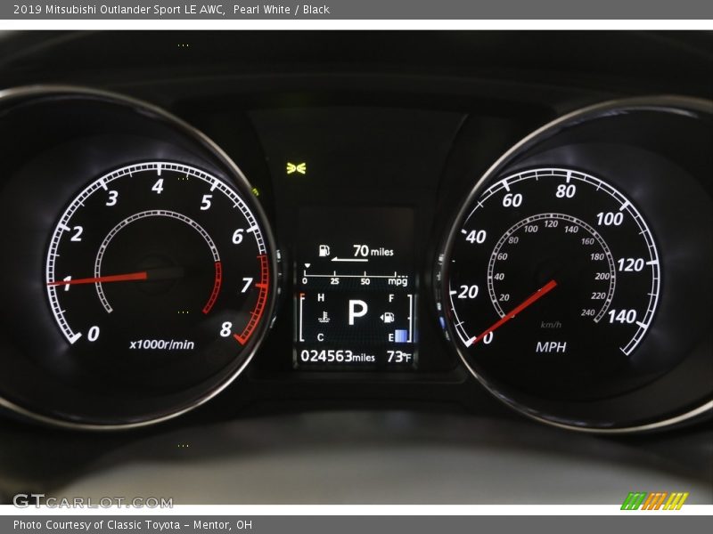 Pearl White / Black 2019 Mitsubishi Outlander Sport LE AWC