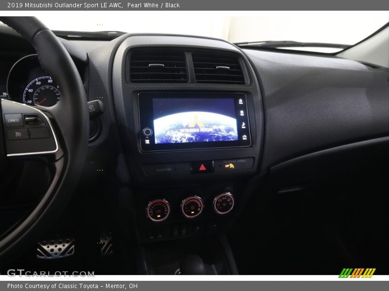 Pearl White / Black 2019 Mitsubishi Outlander Sport LE AWC