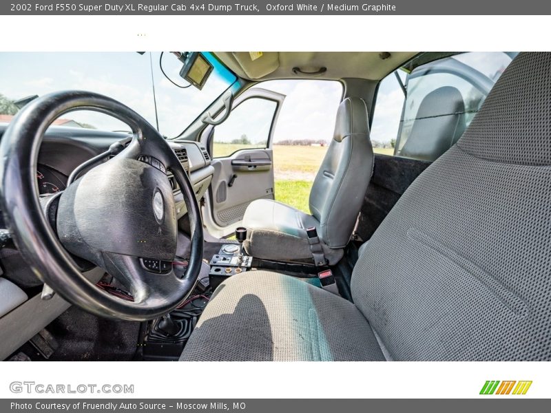 Oxford White / Medium Graphite 2002 Ford F550 Super Duty XL Regular Cab 4x4 Dump Truck