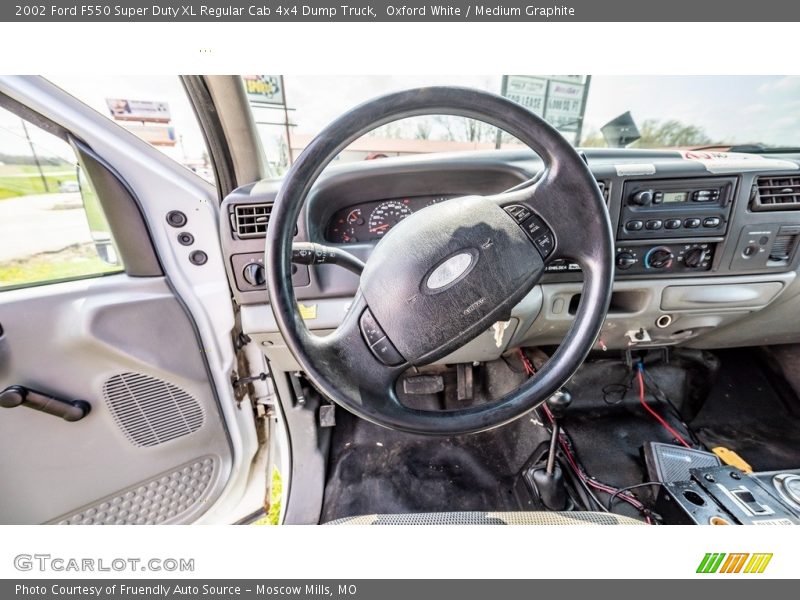 Oxford White / Medium Graphite 2002 Ford F550 Super Duty XL Regular Cab 4x4 Dump Truck