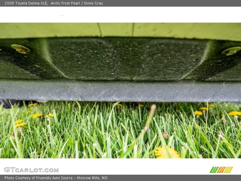 Arctic Frost Pearl / Stone Gray 2006 Toyota Sienna XLE