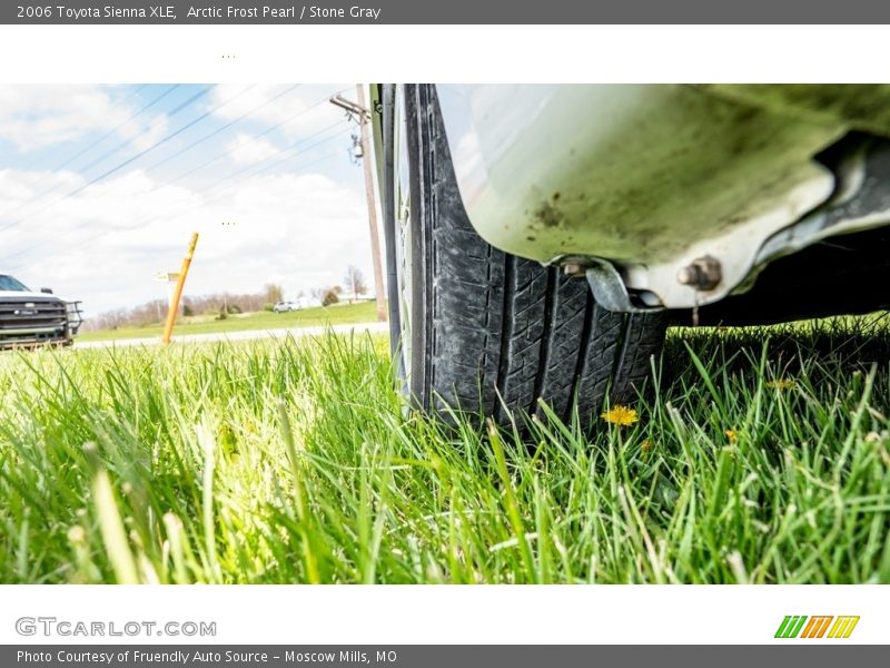 Arctic Frost Pearl / Stone Gray 2006 Toyota Sienna XLE