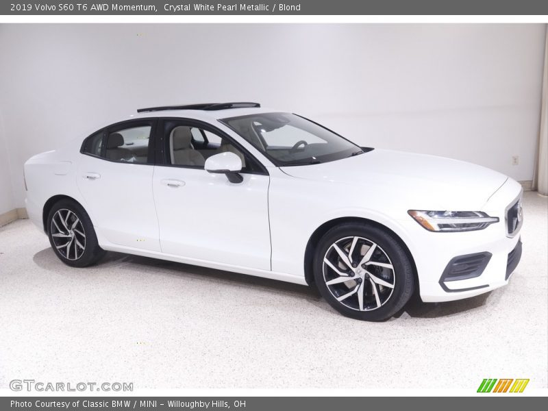 Crystal White Pearl Metallic / Blond 2019 Volvo S60 T6 AWD Momentum