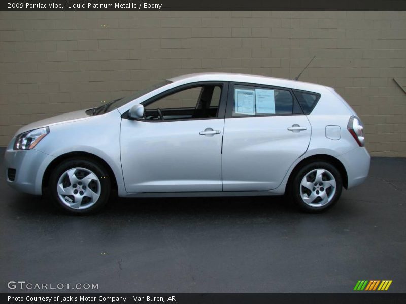 Liquid Platinum Metallic / Ebony 2009 Pontiac Vibe