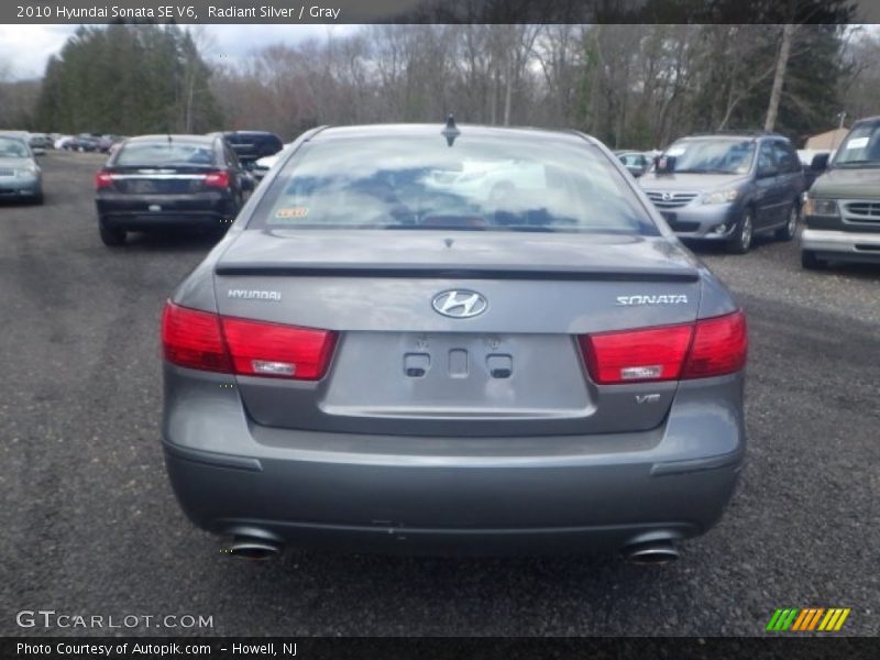 Radiant Silver / Gray 2010 Hyundai Sonata SE V6