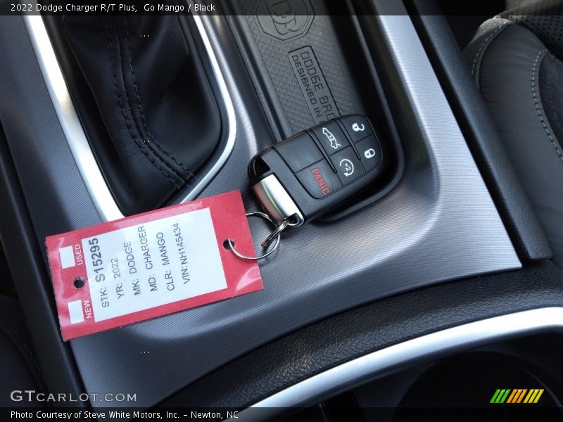 Go Mango / Black 2022 Dodge Charger R/T Plus
