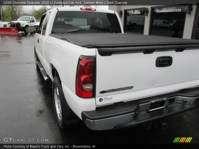 Summit White / Dark Charcoal 2006 Chevrolet Silverado 1500 LS Extended Cab 4x4