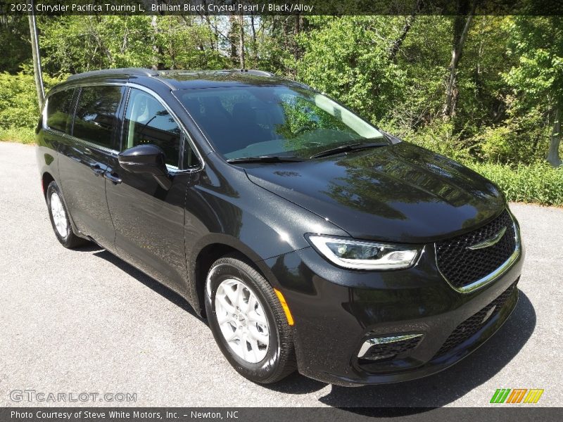 Brilliant Black Crystal Pearl / Black/Alloy 2022 Chrysler Pacifica Touring L