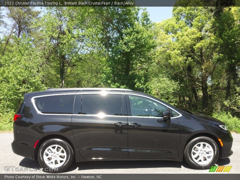 Brilliant Black Crystal Pearl / Black/Alloy 2022 Chrysler Pacifica Touring L