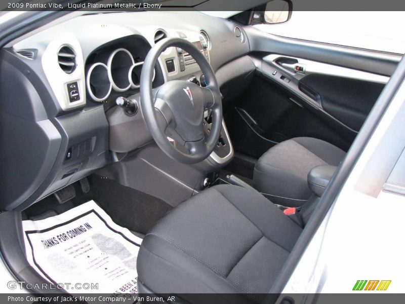 Liquid Platinum Metallic / Ebony 2009 Pontiac Vibe