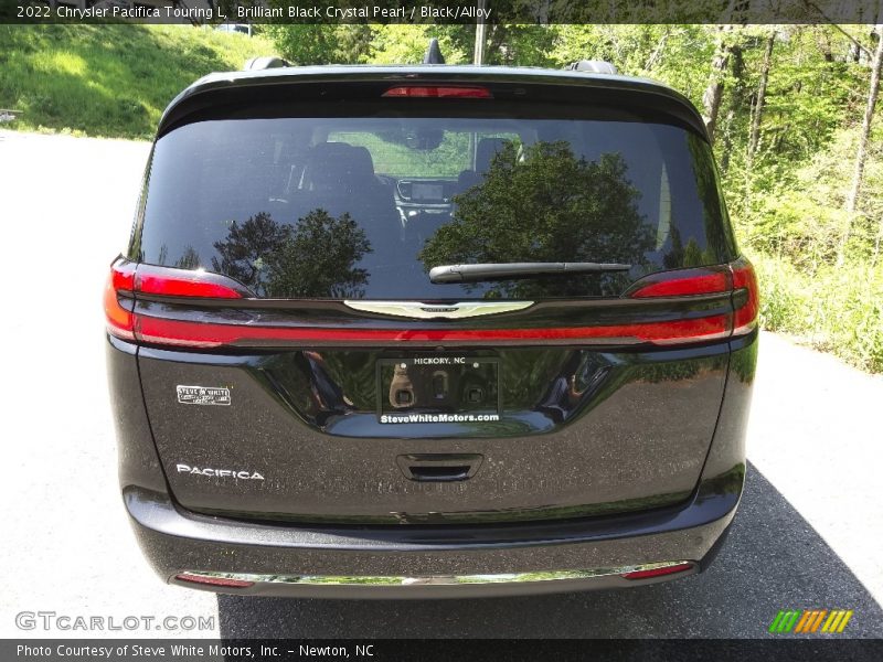 Brilliant Black Crystal Pearl / Black/Alloy 2022 Chrysler Pacifica Touring L