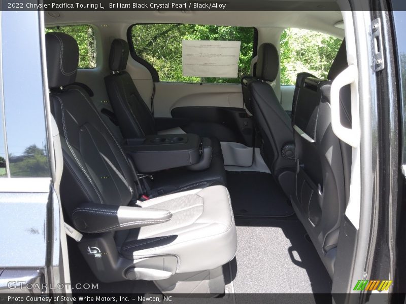 Brilliant Black Crystal Pearl / Black/Alloy 2022 Chrysler Pacifica Touring L