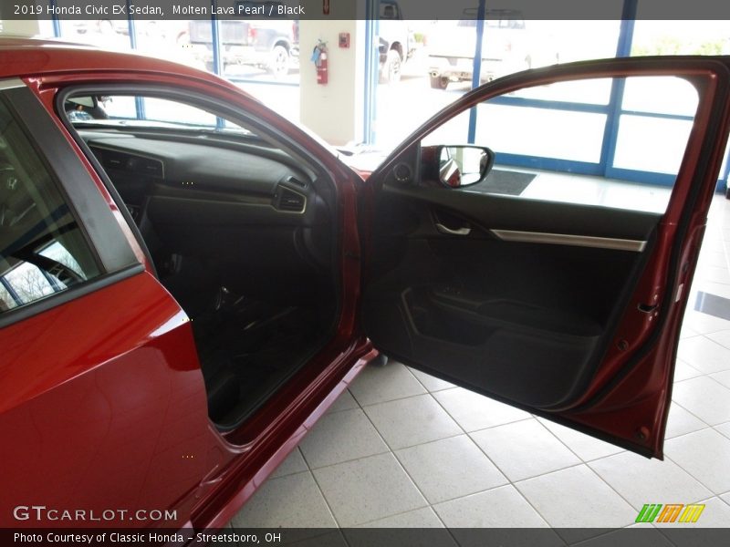 Molten Lava Pearl / Black 2019 Honda Civic EX Sedan