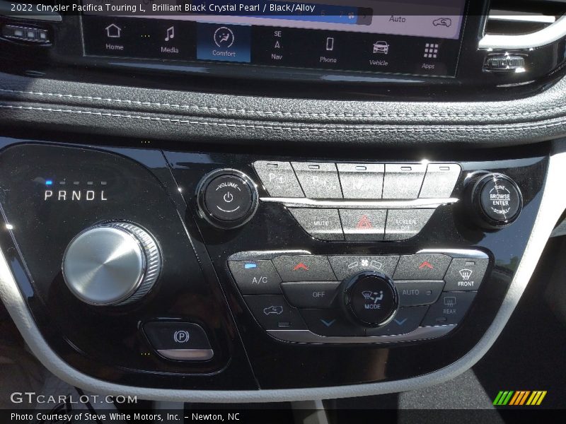 Brilliant Black Crystal Pearl / Black/Alloy 2022 Chrysler Pacifica Touring L