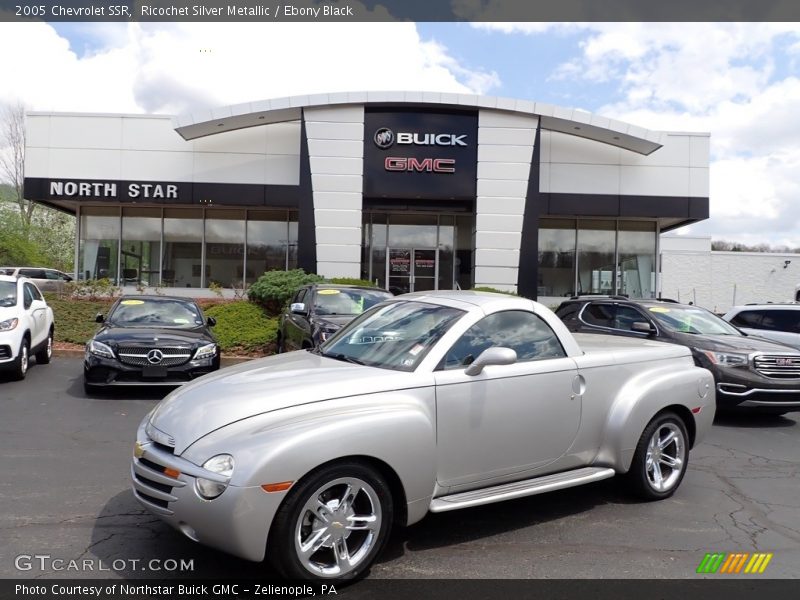 Ricochet Silver Metallic / Ebony Black 2005 Chevrolet SSR