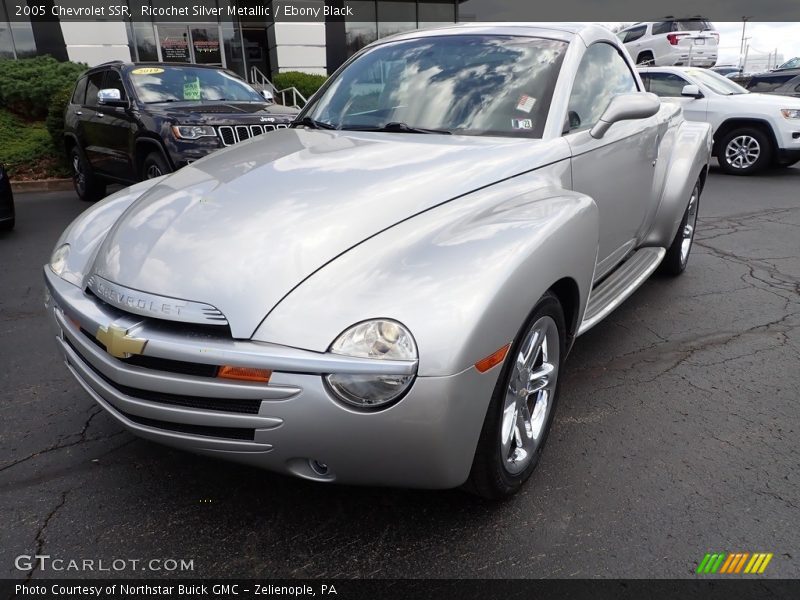 Ricochet Silver Metallic / Ebony Black 2005 Chevrolet SSR