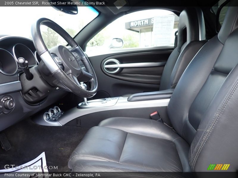 Ricochet Silver Metallic / Ebony Black 2005 Chevrolet SSR
