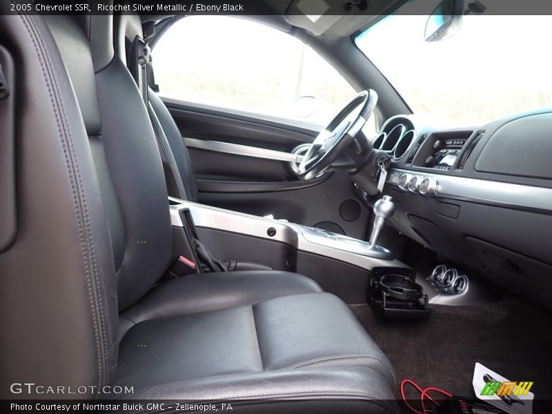Ricochet Silver Metallic / Ebony Black 2005 Chevrolet SSR