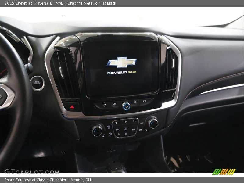 Graphite Metallic / Jet Black 2019 Chevrolet Traverse LT AWD