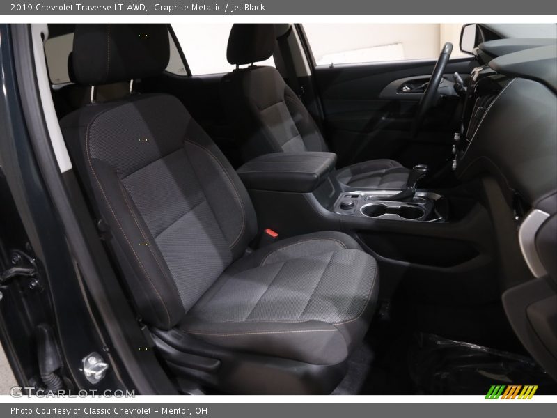 Graphite Metallic / Jet Black 2019 Chevrolet Traverse LT AWD