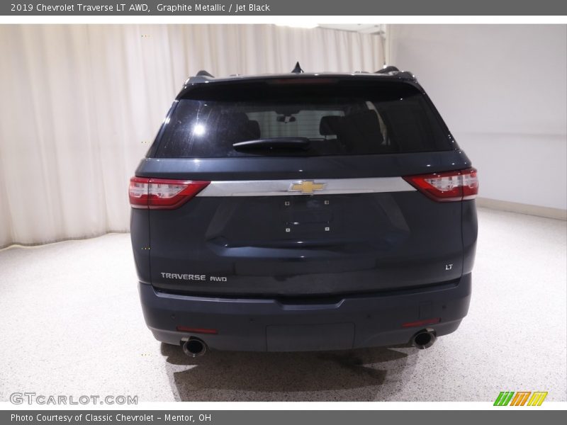 Graphite Metallic / Jet Black 2019 Chevrolet Traverse LT AWD