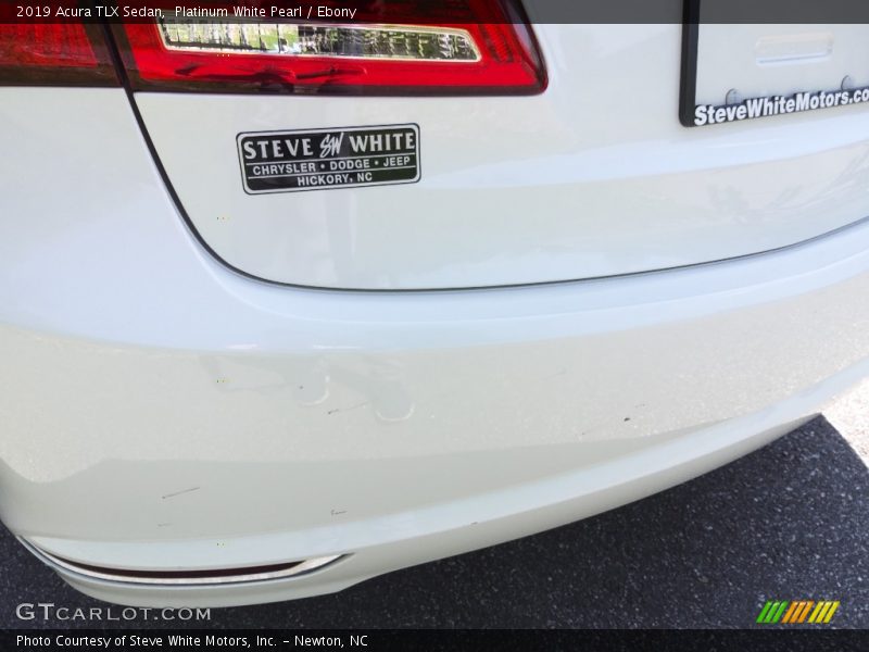 Platinum White Pearl / Ebony 2019 Acura TLX Sedan