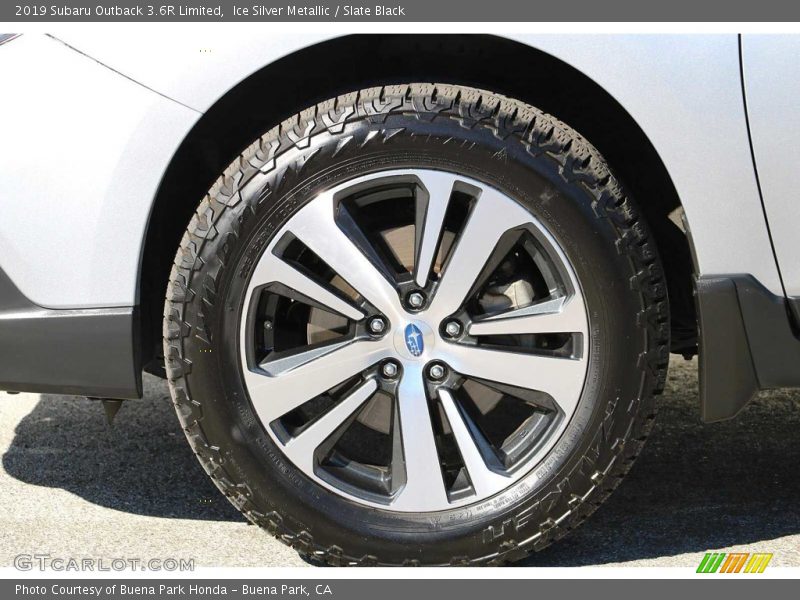 Ice Silver Metallic / Slate Black 2019 Subaru Outback 3.6R Limited