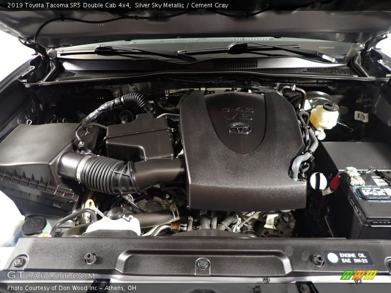 Silver Sky Metallic / Cement Gray 2019 Toyota Tacoma SR5 Double Cab 4x4