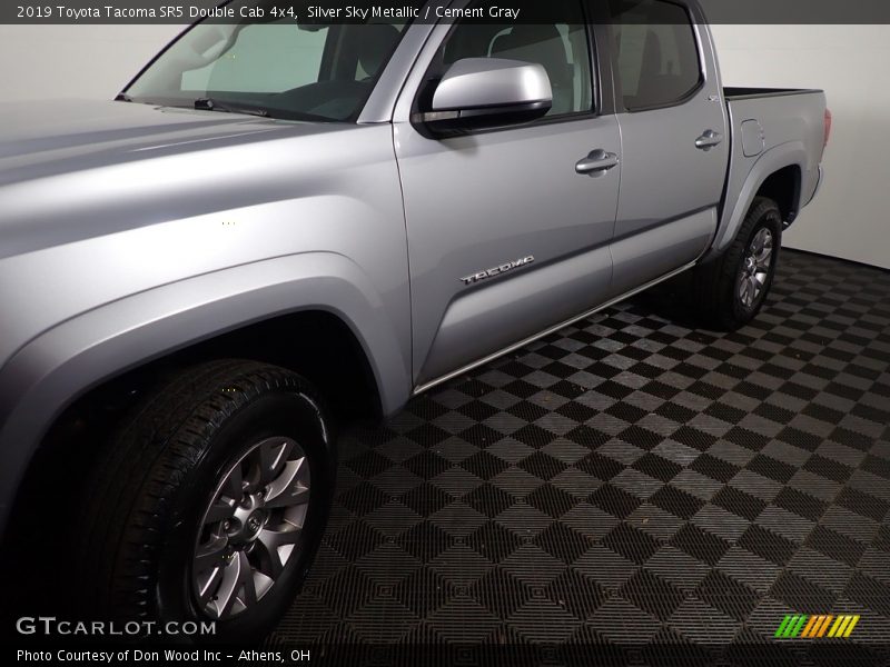 Silver Sky Metallic / Cement Gray 2019 Toyota Tacoma SR5 Double Cab 4x4
