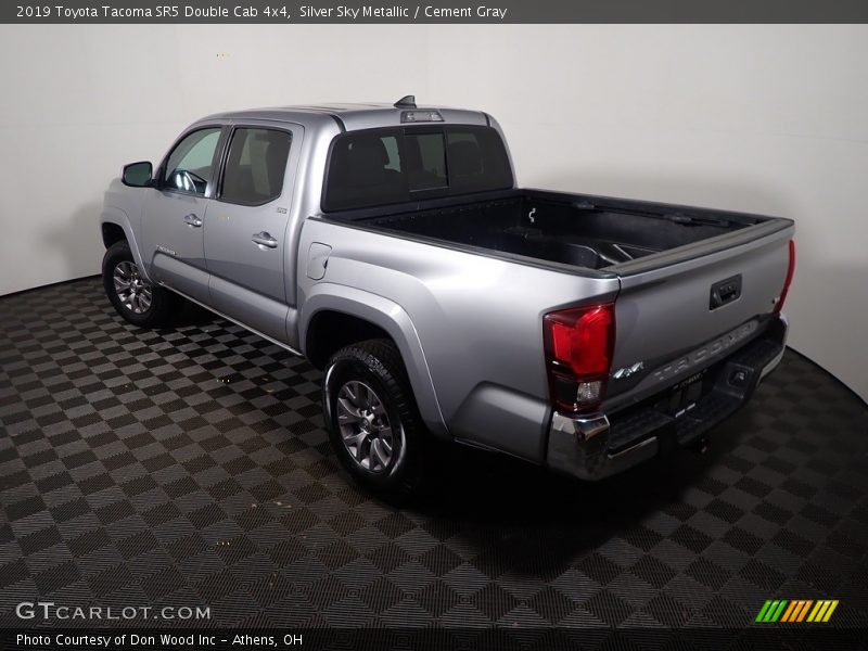 Silver Sky Metallic / Cement Gray 2019 Toyota Tacoma SR5 Double Cab 4x4