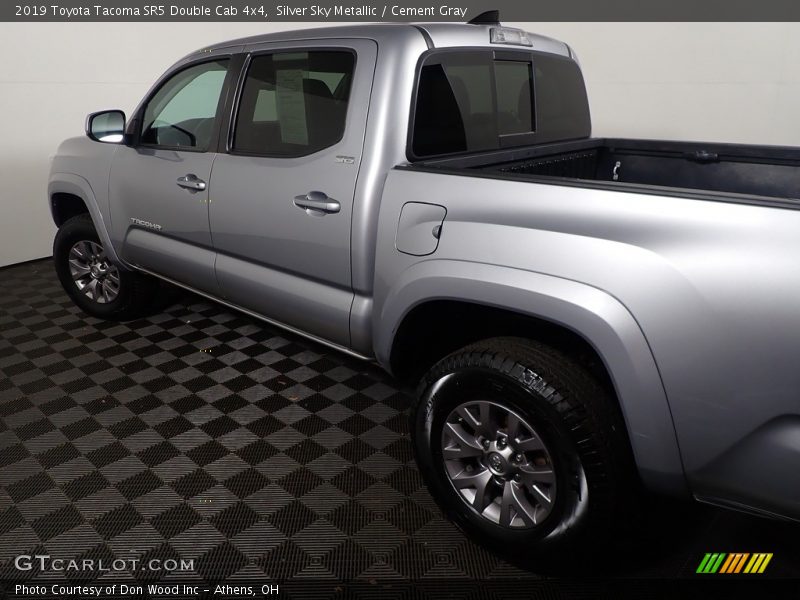 Silver Sky Metallic / Cement Gray 2019 Toyota Tacoma SR5 Double Cab 4x4