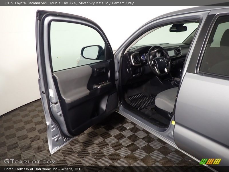 Silver Sky Metallic / Cement Gray 2019 Toyota Tacoma SR5 Double Cab 4x4