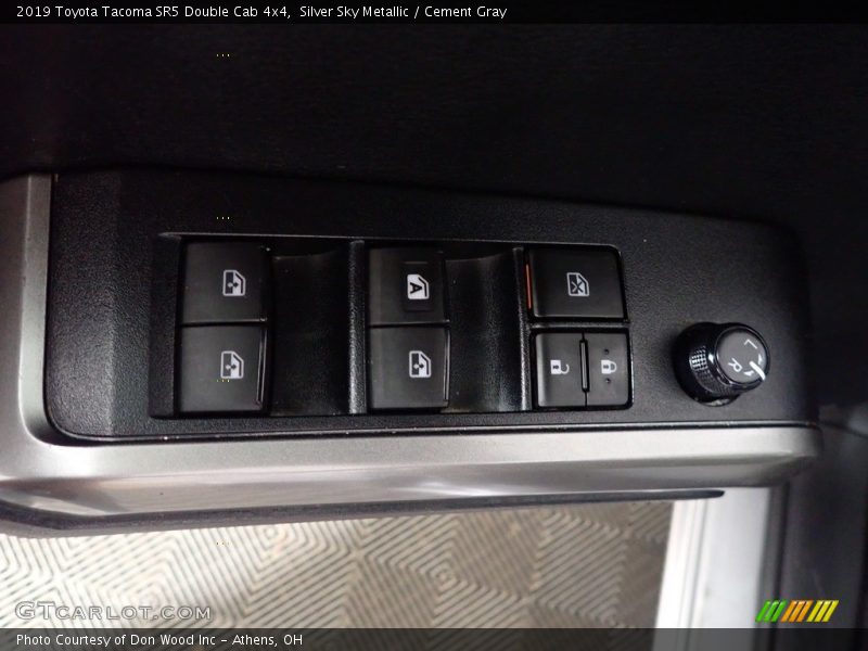 Silver Sky Metallic / Cement Gray 2019 Toyota Tacoma SR5 Double Cab 4x4
